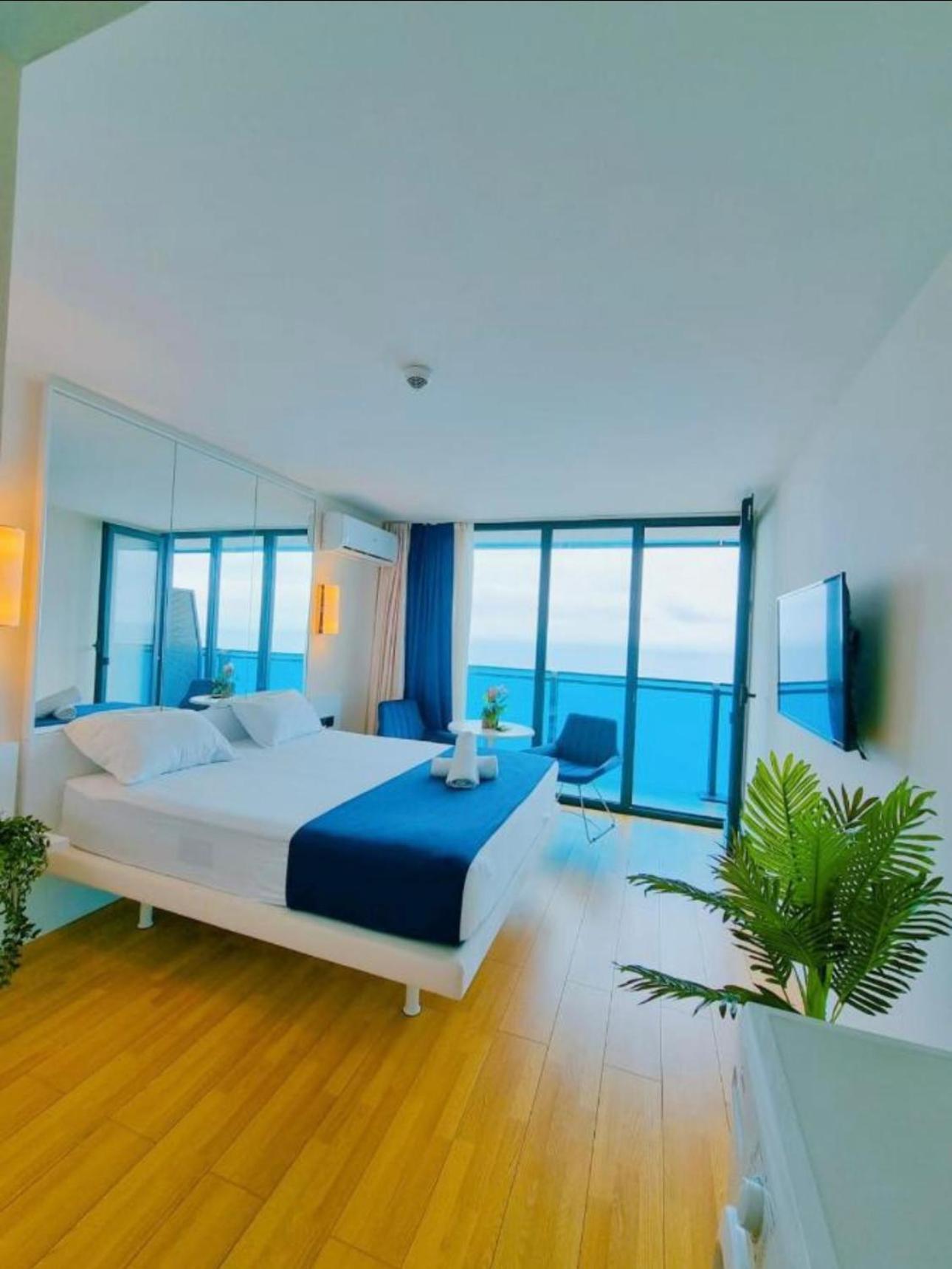 Orbi City Apartment With Sea View Batumi Ngoại thất bức ảnh